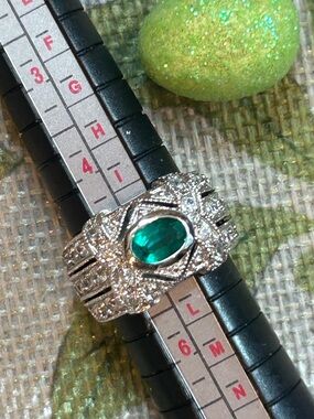 925 Sterling Silver Ring with Deep Green Oval Gem&Crystal Accents Sophisticated